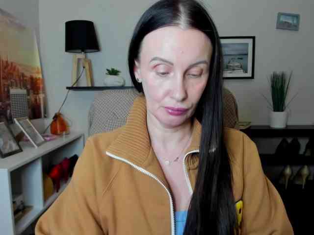 velvetJasmine webcam