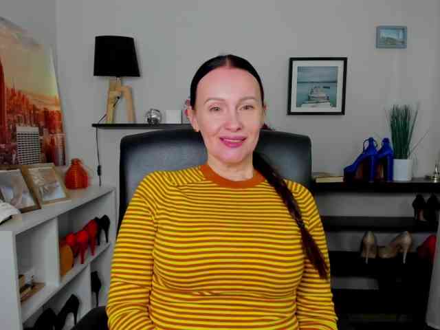 velvetJasmine webcam