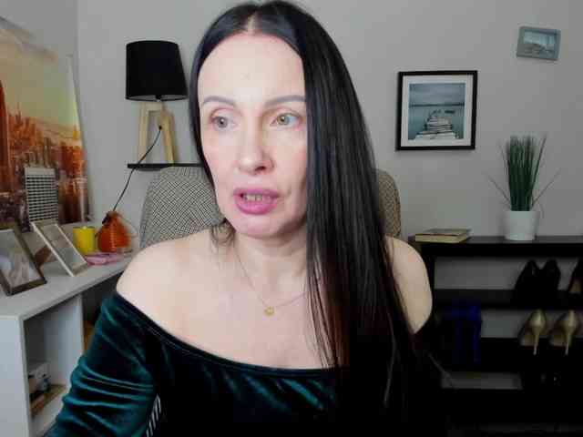 velvetJasmine webcam