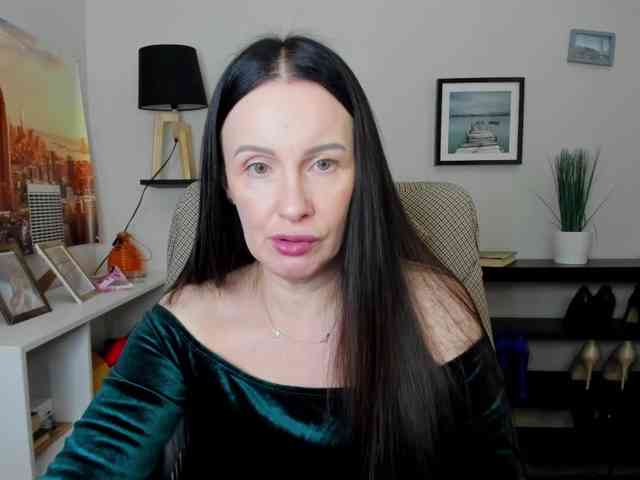 velvetJasmine webcam