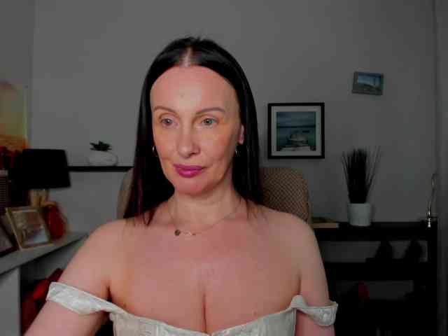 velvetJasmine webcam