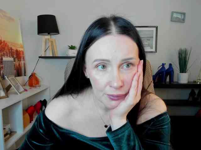 velvetJasmine webcam