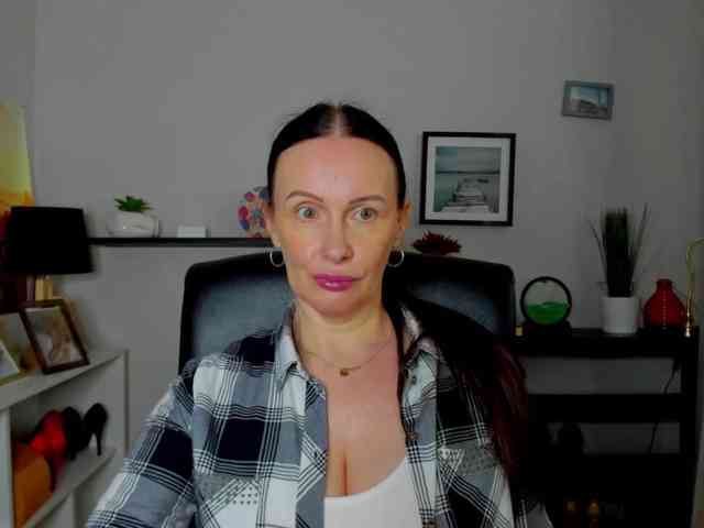 velvetJasmine webcam