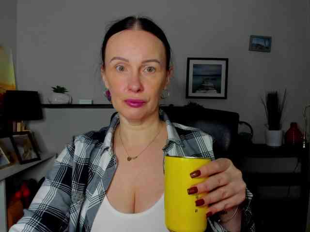 velvetJasmine webcam