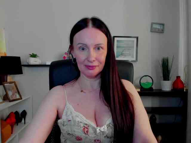 velvetJasmine webcam