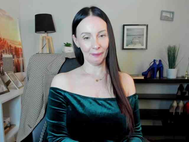 velvetJasmine webcam