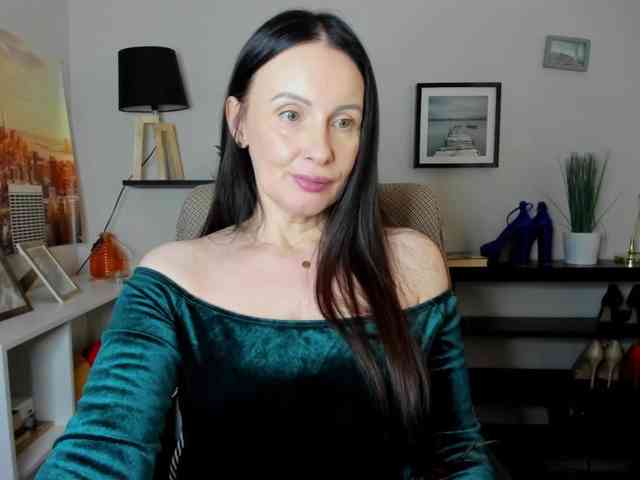 velvetJasmine webcam