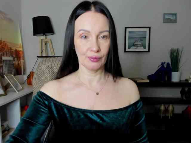 velvetJasmine webcam