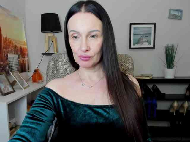 velvetJasmine webcam