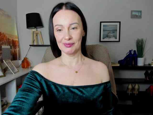 velvetJasmine webcam