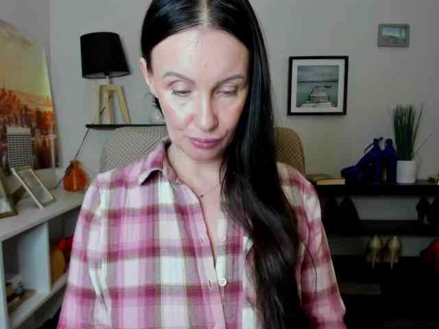 velvetJasmine webcam