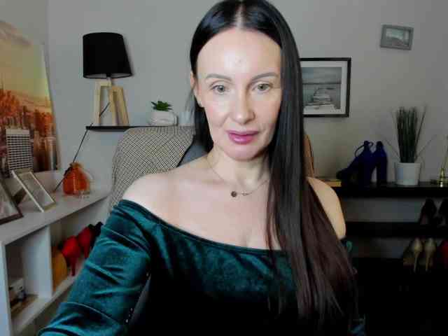 velvetJasmine webcam