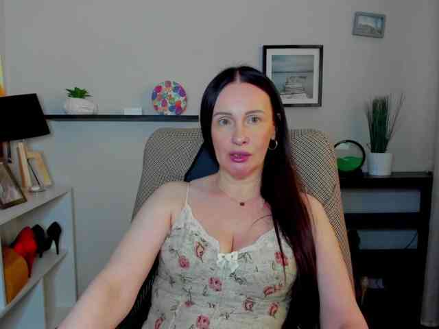 velvetJasmine webcam