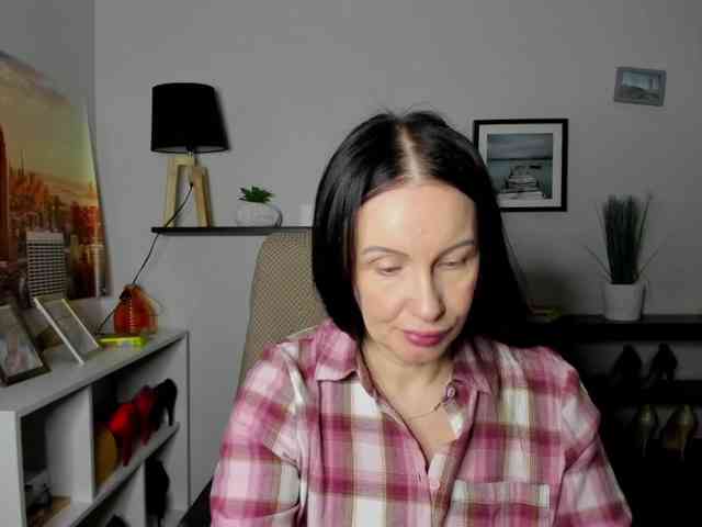 velvetJasmine webcam