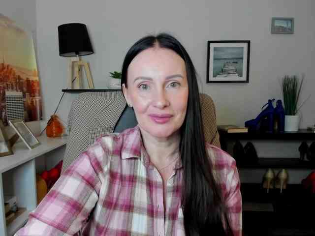 velvetJasmine webcam