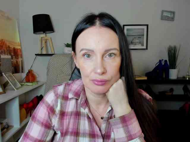 velvetJasmine webcam