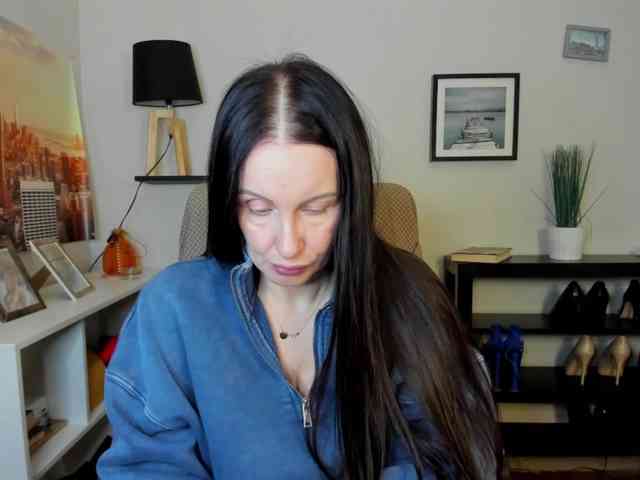 velvetJasmine webcam