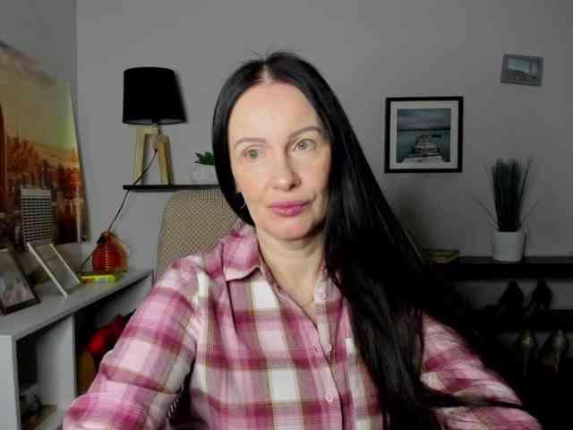 velvetJasmine webcam