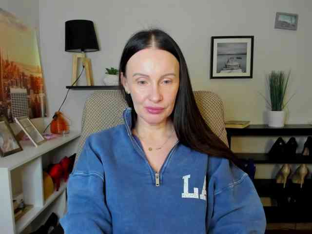 velvetJasmine webcam