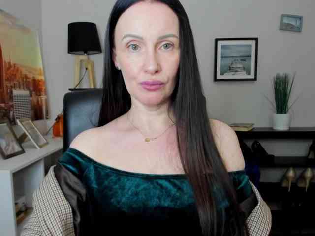 velvetJasmine webcam