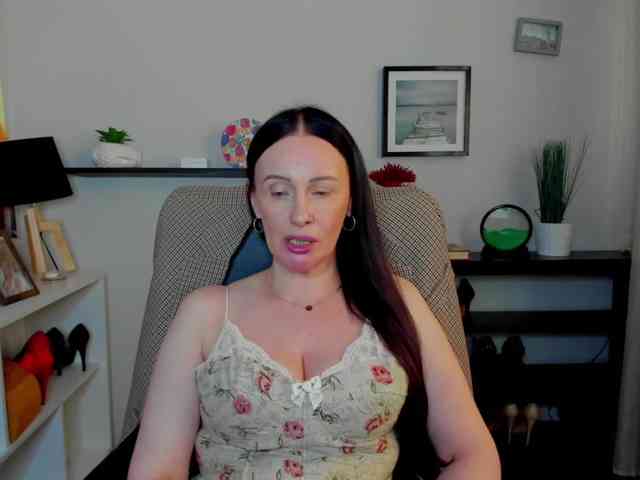 velvetJasmine webcam