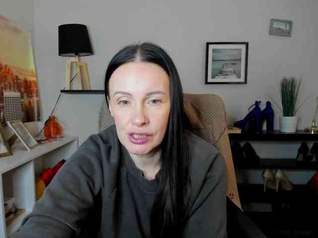 velvetJasmine webcam