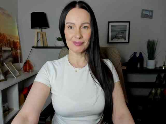 velvetJasmine webcam