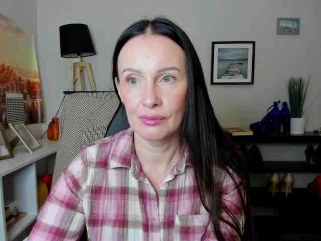 velvetJasmine webcam