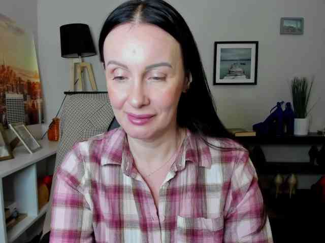 velvetJasmine webcam