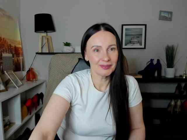 velvetJasmine webcam