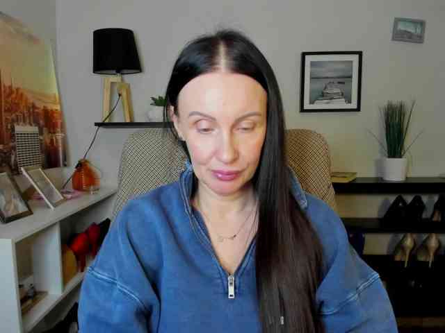 velvetJasmine webcam