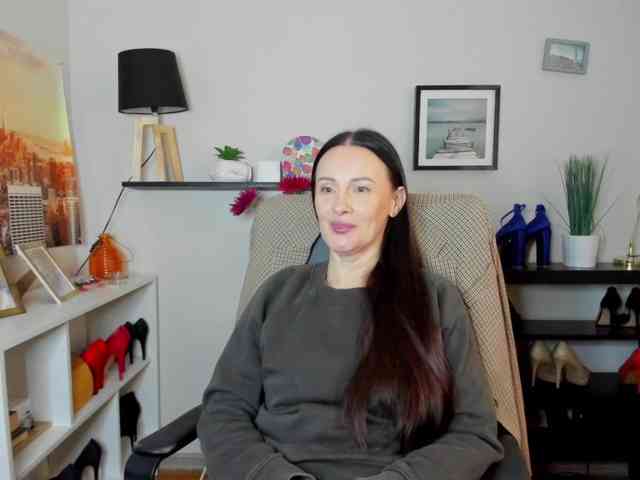 velvetJasmine webcam