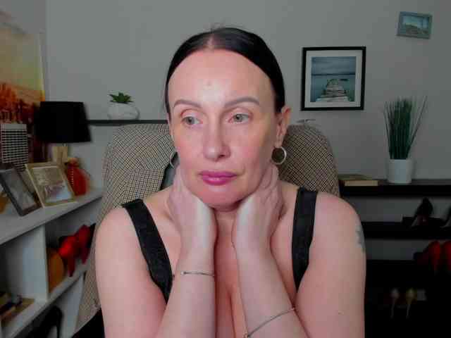 velvetJasmine webcam