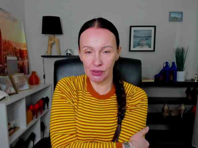 velvetJasmine webcam