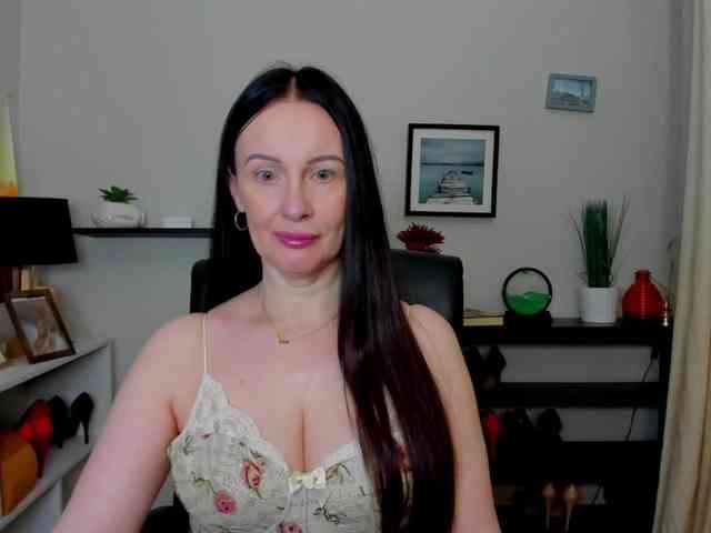 velvetJasmine webcam