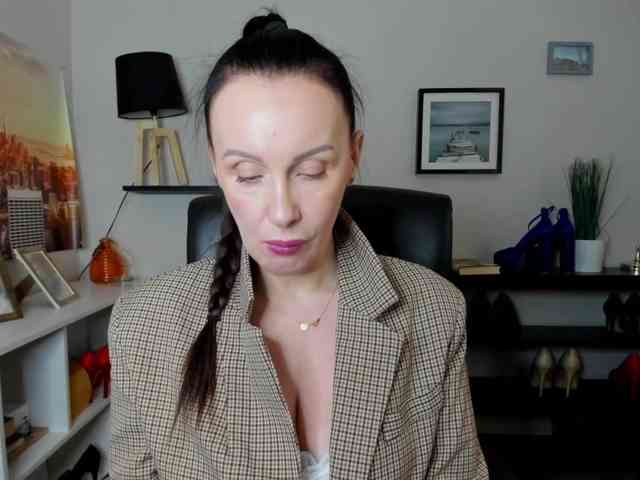 velvetJasmine webcam