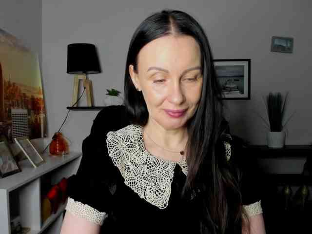 velvetJasmine webcam