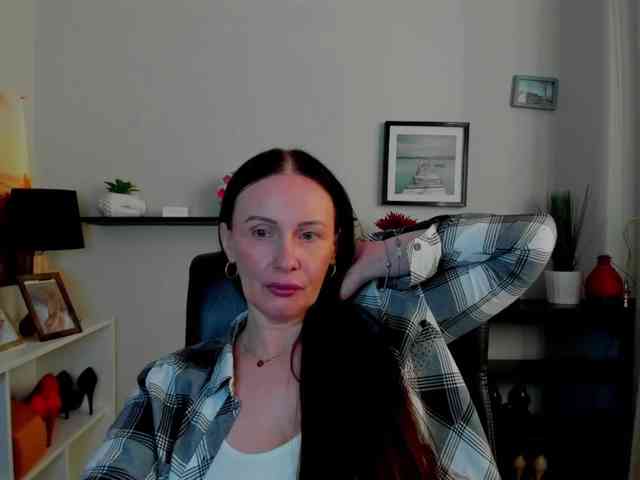 velvetJasmine webcam