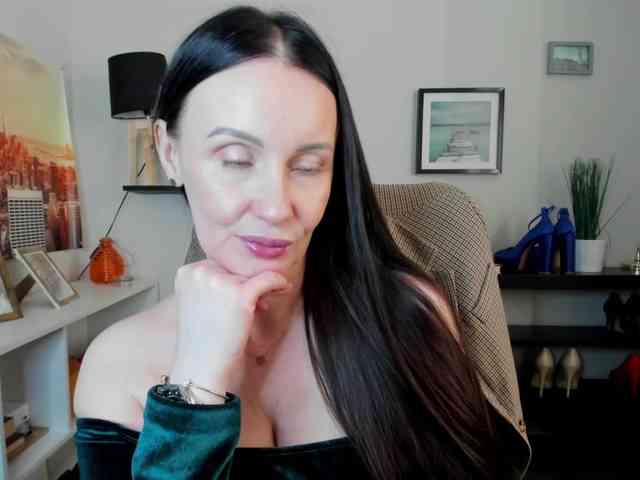 velvetJasmine webcam