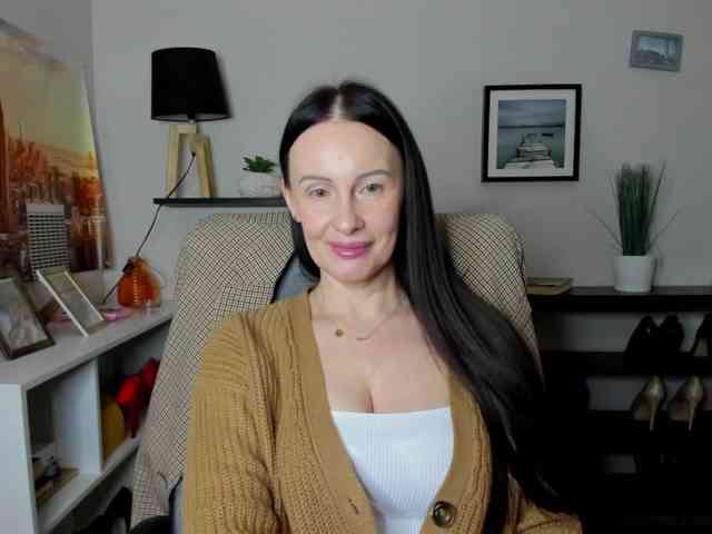 velvetJasmine webcam