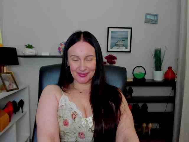 velvetJasmine webcam