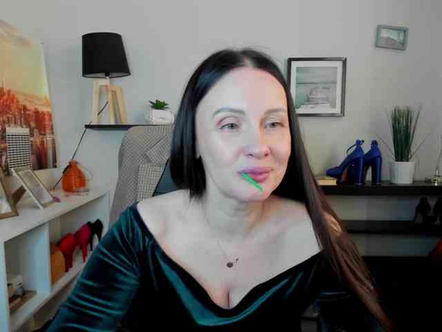 velvetJasmine webcam