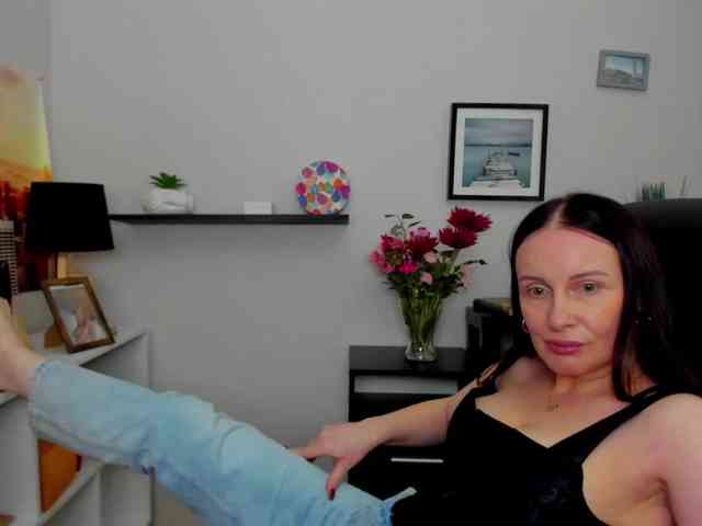 velvetJasmine webcam
