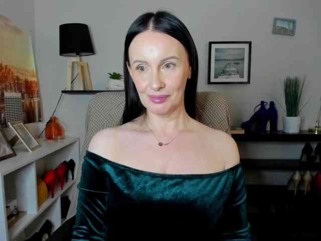 velvetJasmine webcam