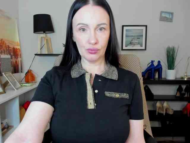 velvetJasmine webcam