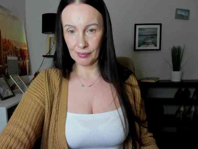 velvetJasmine webcam