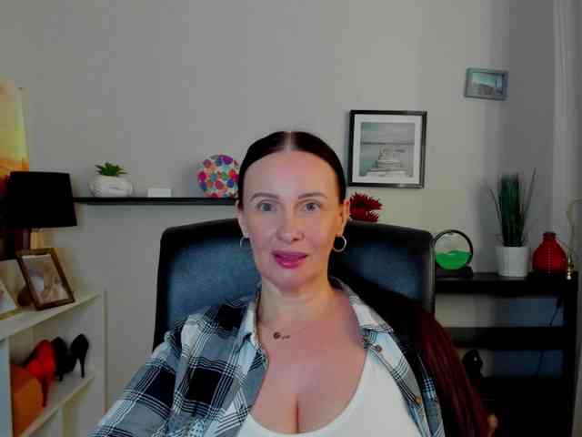 velvetJasmine webcam