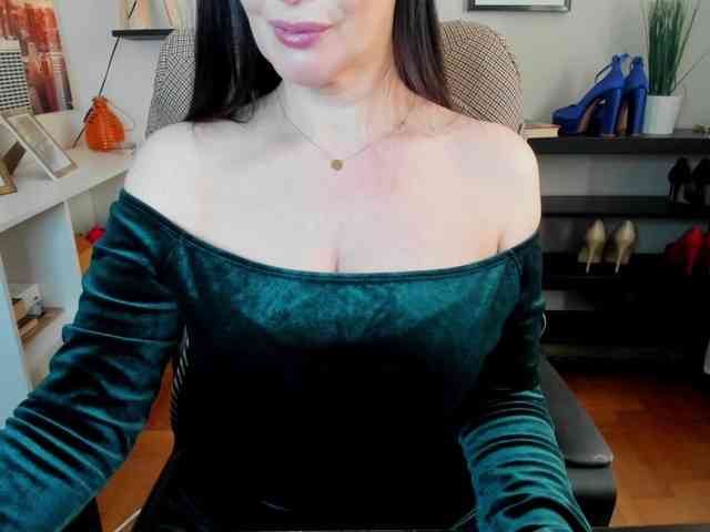 velvetJasmine webcam