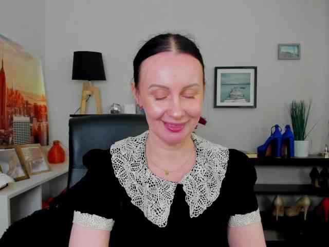 velvetJasmine webcam