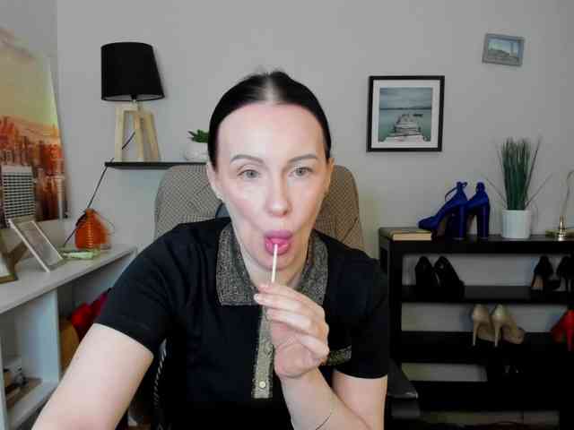 velvetJasmine webcam